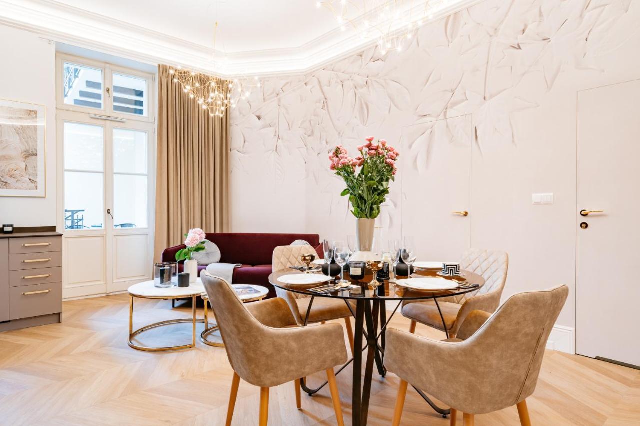 Dandelion Apartment - Loftaffair كراكوفيا المظهر الخارجي الصورة