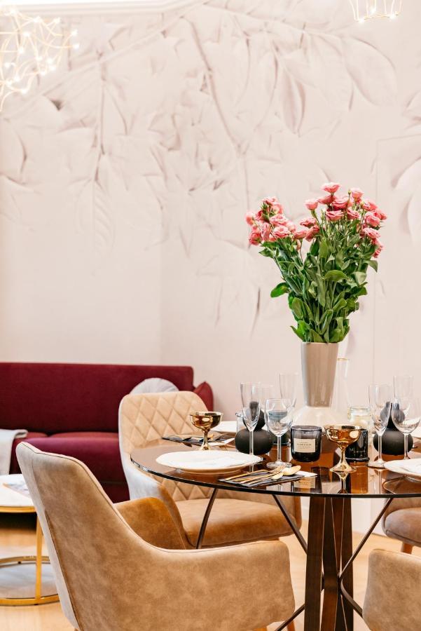 Dandelion Apartment - Loftaffair كراكوفيا المظهر الخارجي الصورة